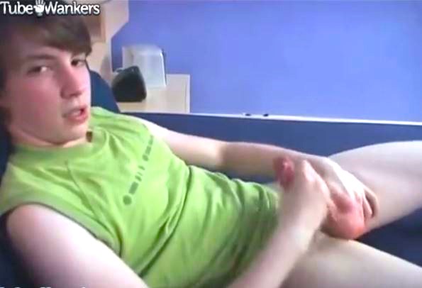 Twink on bed